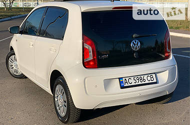 Седан Volkswagen Up 2013 в Ровно