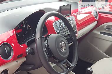 Хетчбек Volkswagen Up 2013 в Львові