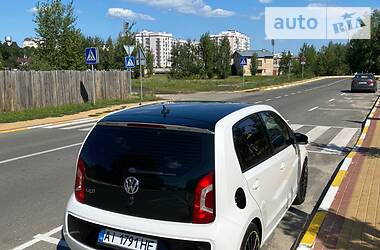 Хетчбек Volkswagen Up 2012 в Києві