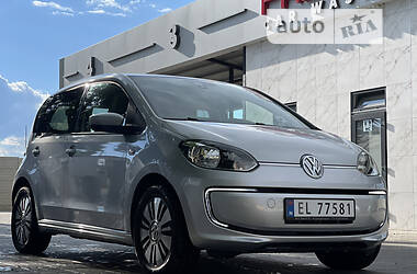 Хэтчбек Volkswagen Up 2015 в Ровно