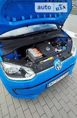 Хетчбек Volkswagen Up 2014 в Ковелі