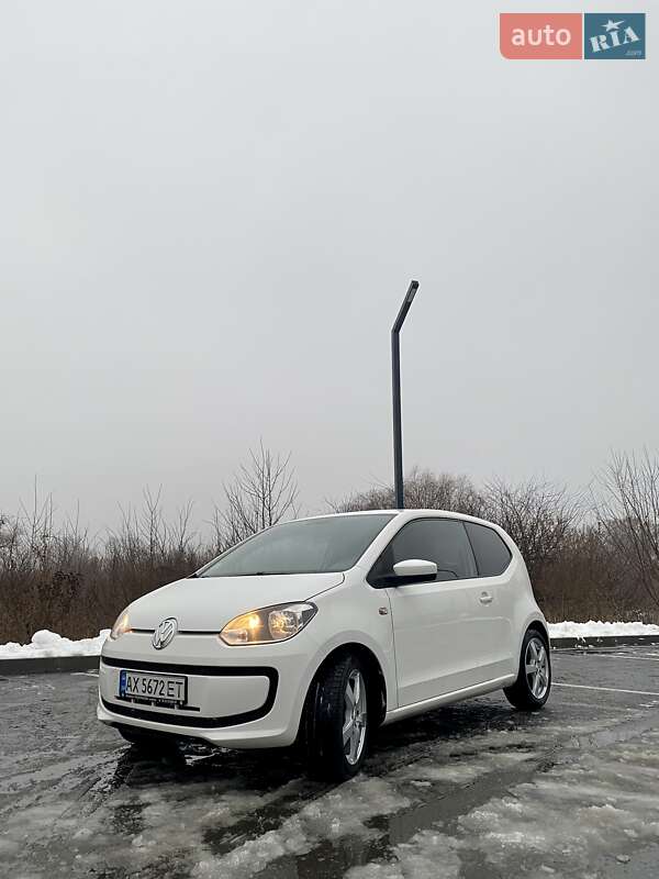 Хэтчбек Volkswagen Up 2012 в Харькове