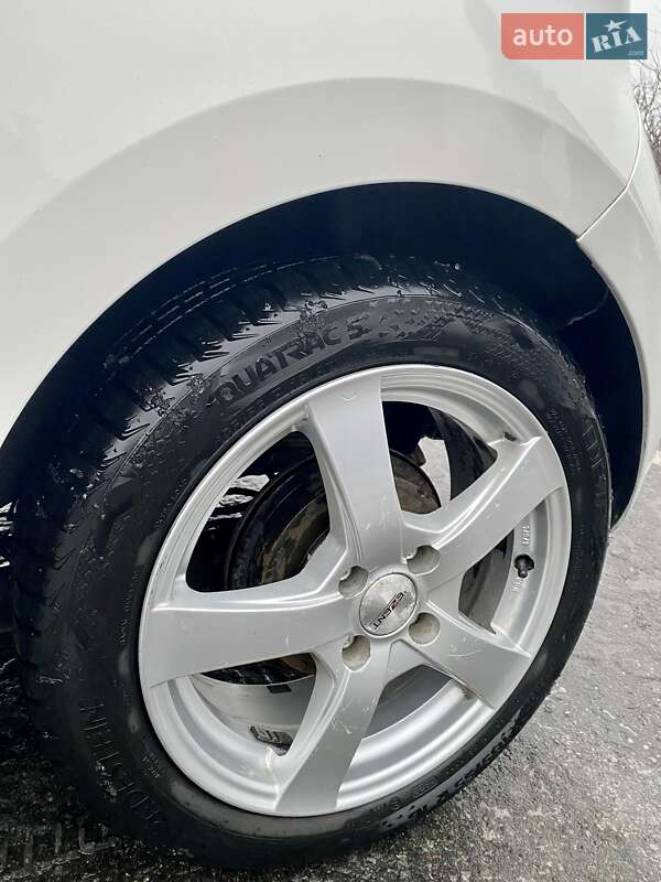 Хэтчбек Volkswagen Up 2012 в Харькове