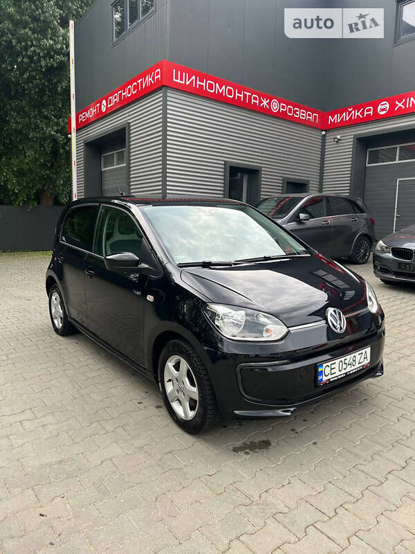 Volkswagen Up 2014