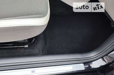 Хэтчбек Volkswagen Up 2014 в 