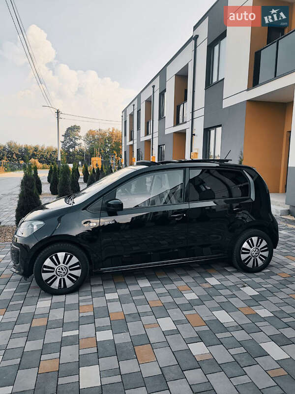 Хэтчбек Volkswagen Up 2014 в Луцке