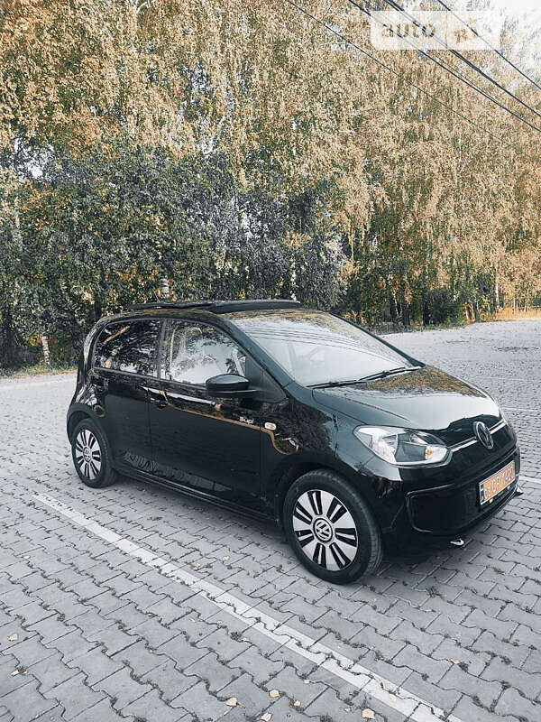 Хэтчбек Volkswagen Up 2014 в Луцке