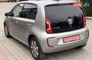 Хэтчбек Volkswagen Up 2013 в 