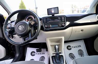 Хэтчбек Volkswagen Up 2016 в Дрогобыче