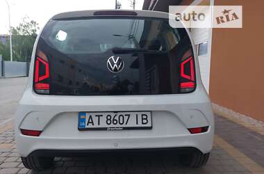 Хетчбек Volkswagen Up 2020 в Івано-Франківську
