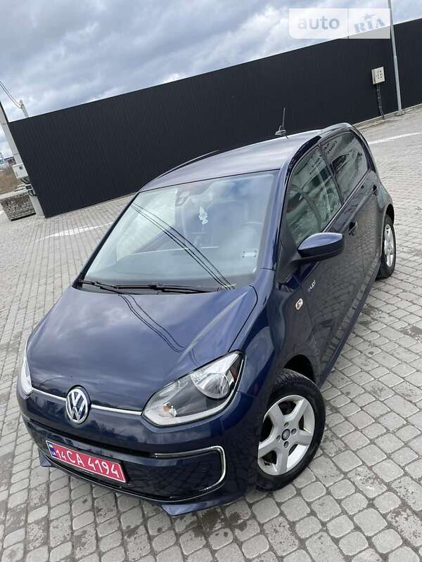 Хэтчбек Volkswagen Up 2014 в Львове