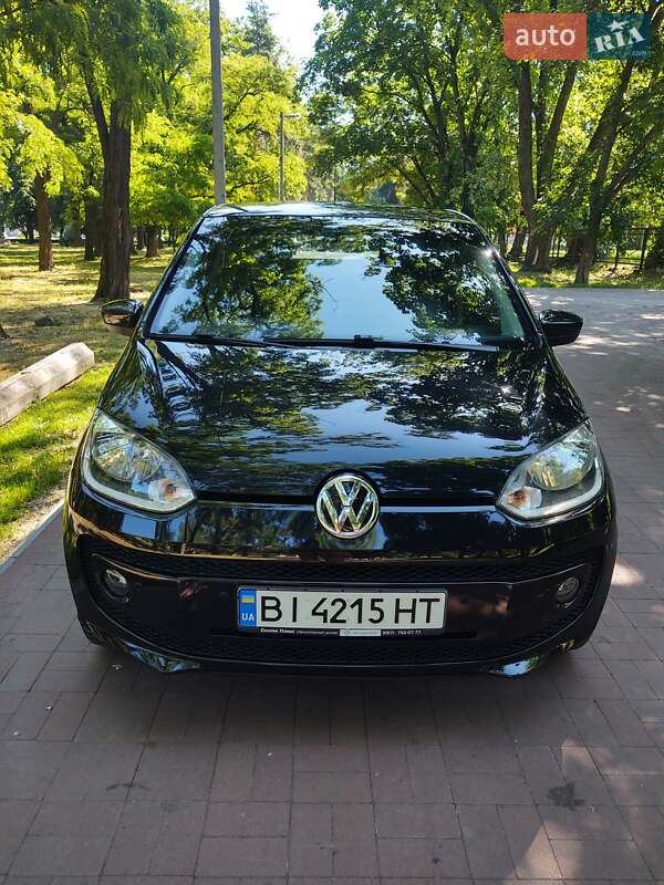 Хетчбек Volkswagen Up 2012 в Кременчуці