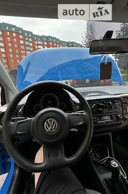 Хэтчбек Volkswagen Up 2014 в Черновцах