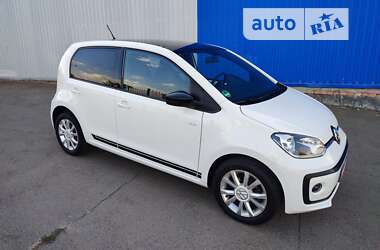 Хетчбек Volkswagen Up 2016 в 