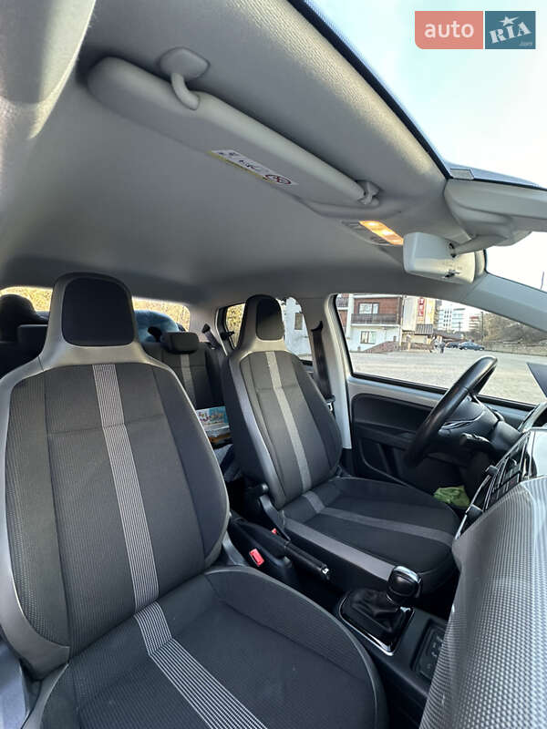 Хетчбек Volkswagen Up 2018 в Тернополі