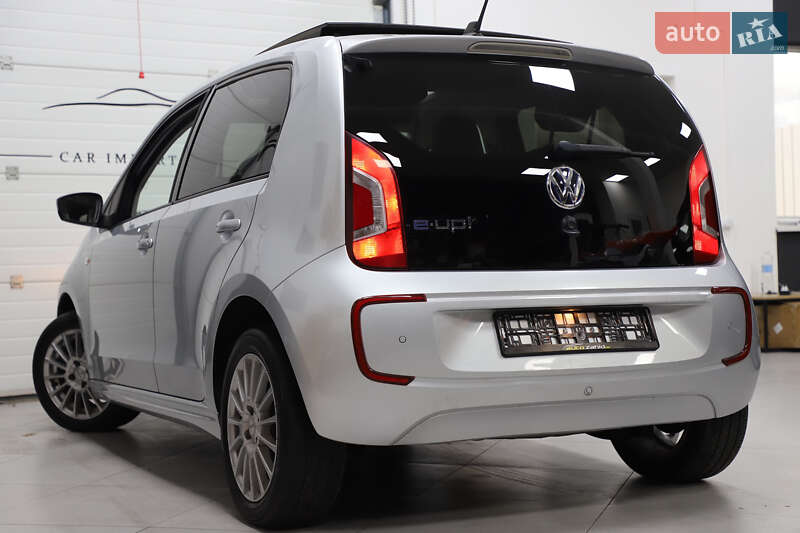 Хэтчбек Volkswagen Up 2014 в Дрогобыче