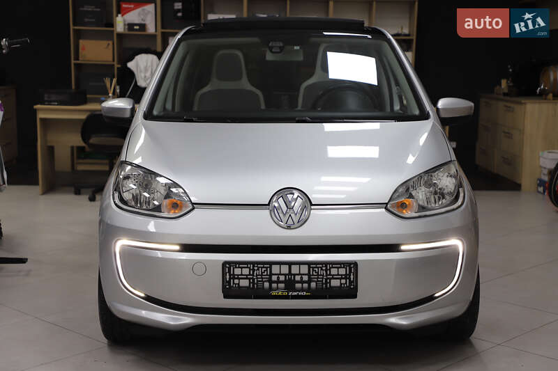 Хэтчбек Volkswagen Up 2014 в Дрогобыче
