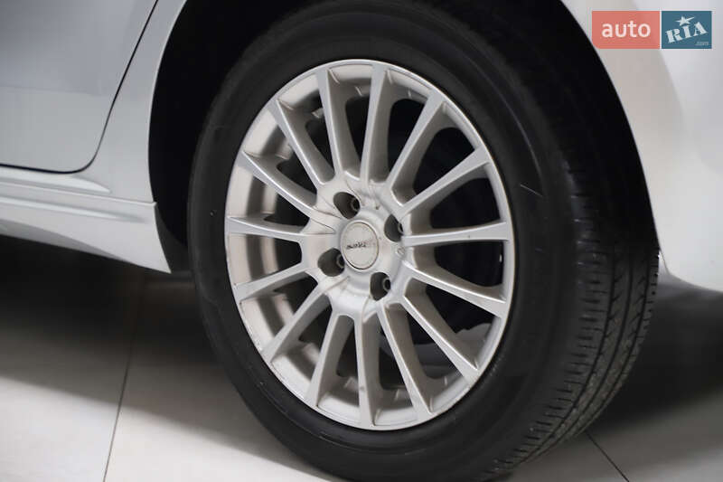 Хэтчбек Volkswagen Up 2014 в Дрогобыче