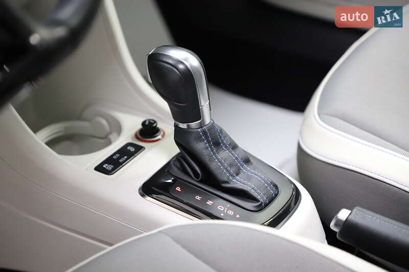 Хэтчбек Volkswagen Up 2014 в Дрогобыче