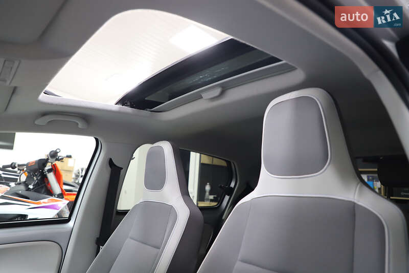 Хэтчбек Volkswagen Up 2014 в Дрогобыче
