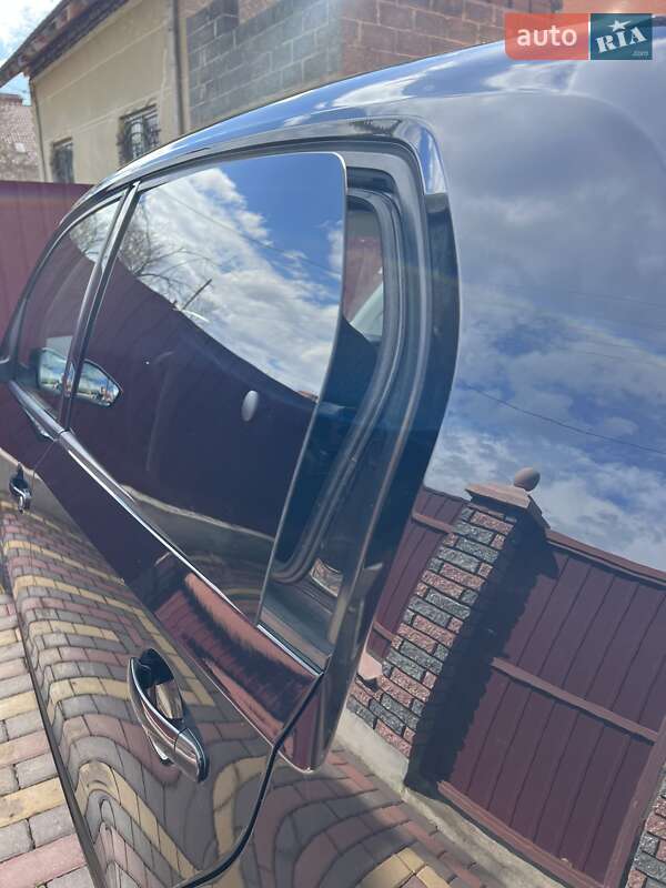 Хэтчбек Volkswagen Up 2013 в Ивано-Франковске