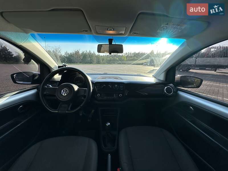 Хэтчбек Volkswagen Up 2014 в Киеве