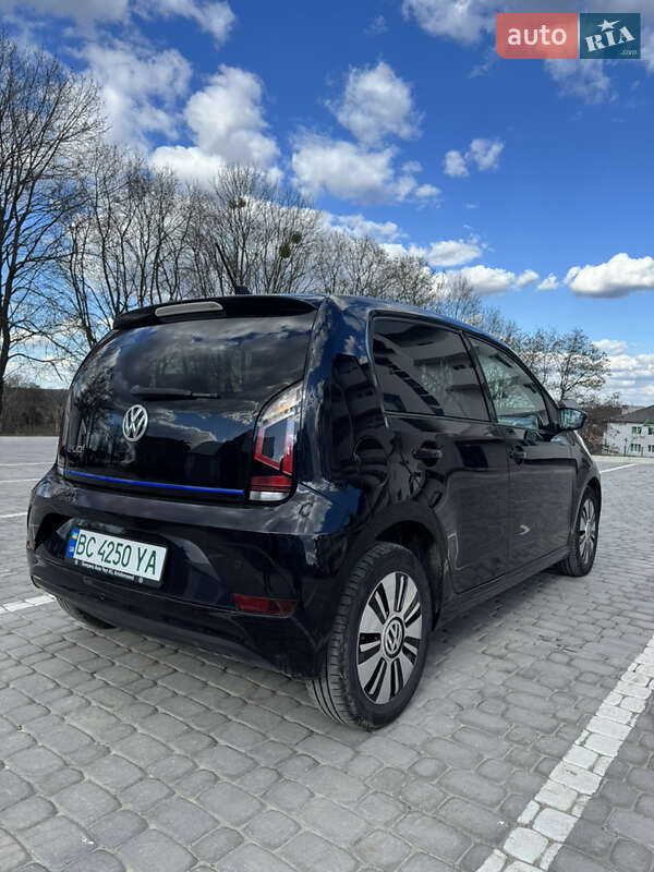 Хэтчбек Volkswagen Up 2017 в Львове