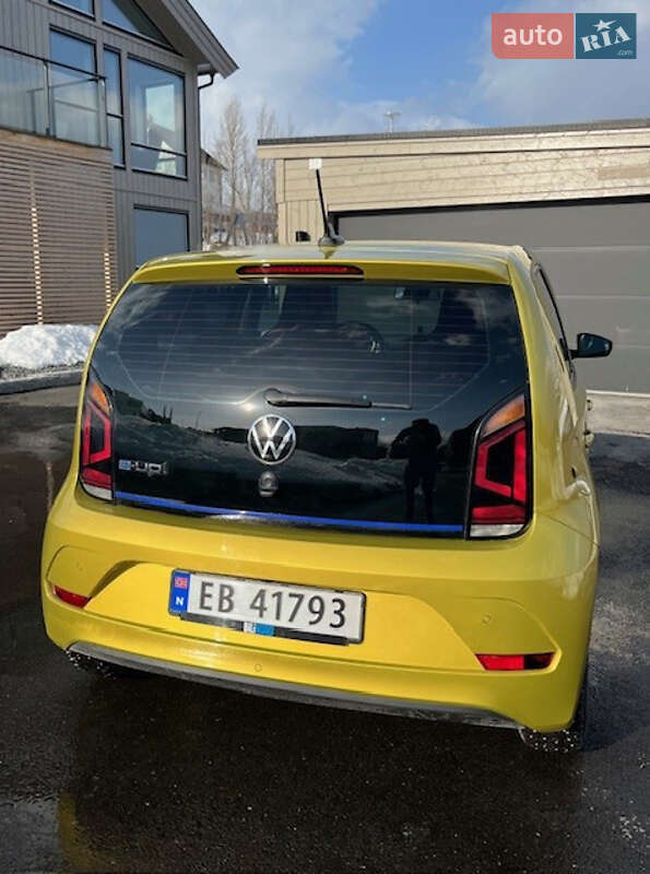 Хэтчбек Volkswagen Up 2020 в Киеве