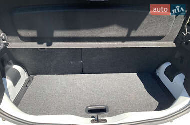 Хетчбек Volkswagen Up 2014 в 