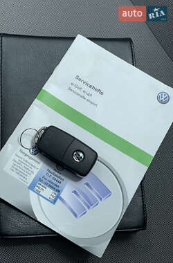 Хетчбек Volkswagen Up 2014 в 