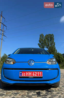 Хэтчбек Volkswagen Up 2014 в 