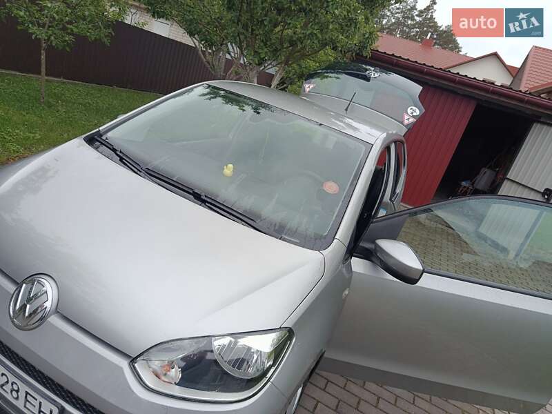 Volkswagen Up 2013