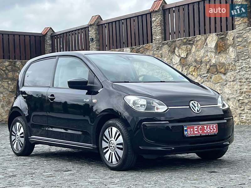 Хэтчбек Volkswagen Up 2016 в Ровно