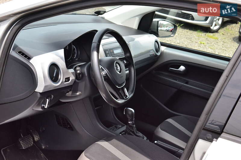 Хэтчбек Volkswagen Up 2017 в Луцке фото 20 Хэтчбек Volkswagen Up 2017 в Луцке