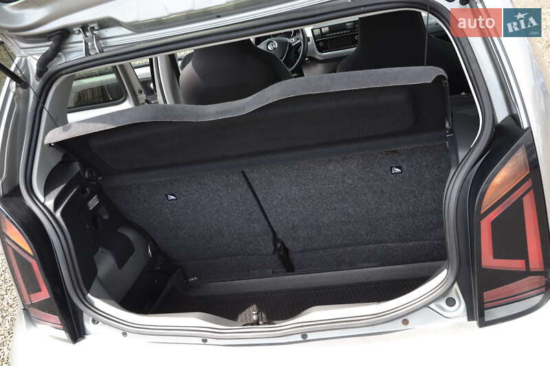 Хэтчбек Volkswagen Up 2017 в Луцке фото 23 Хэтчбек Volkswagen Up 2017 в Луцке