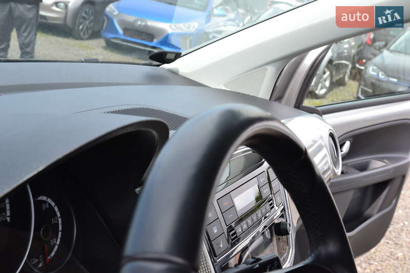 Хэтчбек Volkswagen Up 2017 в Луцке фото 29 Хэтчбек Volkswagen Up 2017 в Луцке