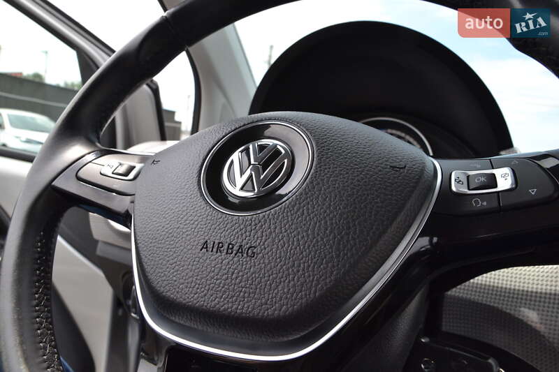 Хэтчбек Volkswagen Up 2017 в Луцке фото 31 Хэтчбек Volkswagen Up 2017 в Луцке