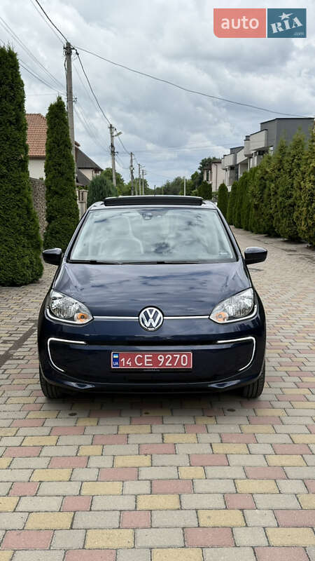 Хэтчбек Volkswagen Up 2013 в Ужгороде