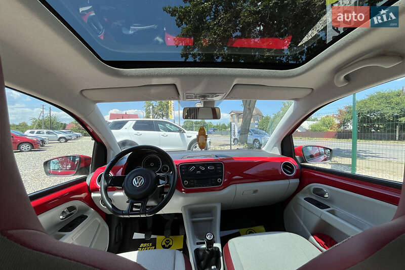 Хэтчбек Volkswagen Up 2012 в Коломые