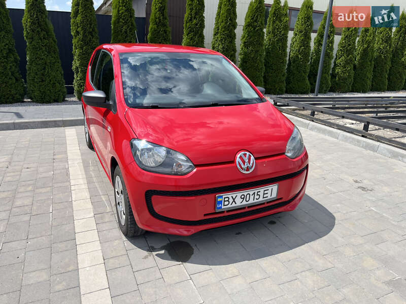 Хэтчбек Volkswagen Up 2011 в 