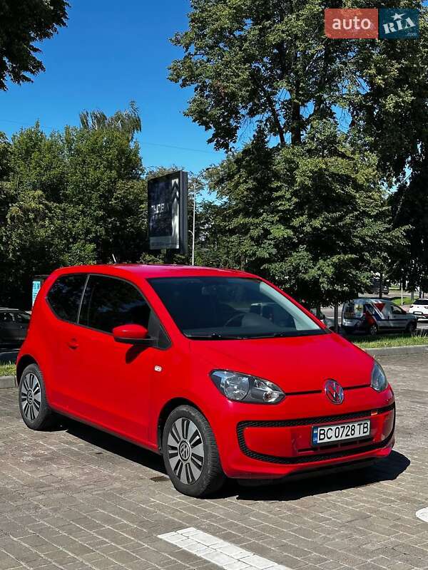 Хэтчбек Volkswagen Up 2011 в Львове