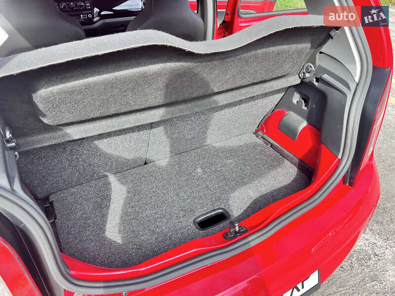 Хетчбек Volkswagen Up 2013 в Києві