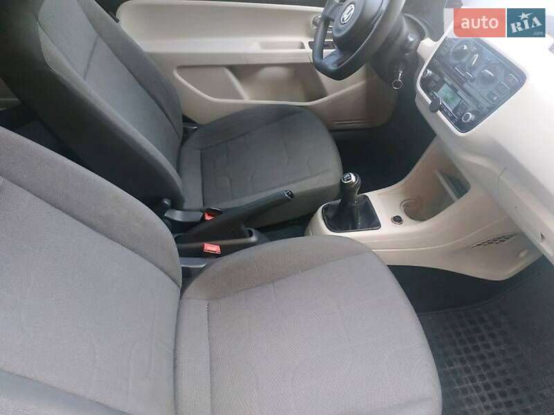 Хетчбек Volkswagen Up 2012 в Житомирі