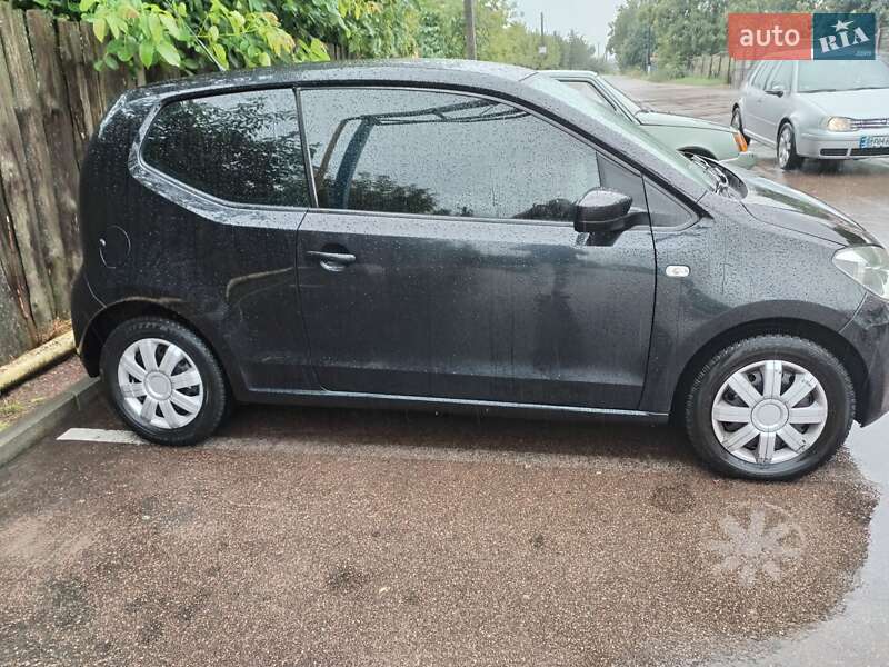 Хетчбек Volkswagen Up 2012 в Житомирі