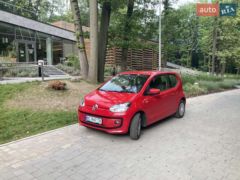 Хэтчбек Volkswagen Up 2013 в Львове