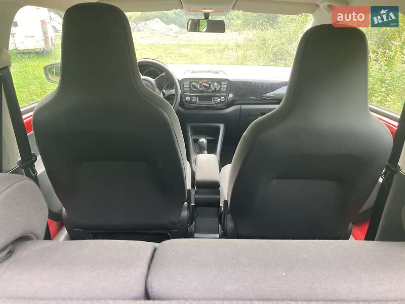 Хэтчбек Volkswagen Up 2013 в Львове