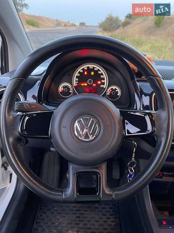 Хетчбек Volkswagen Up 2013 в Одесі