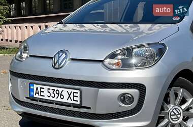 Хетчбек Volkswagen Up 2016 в  фото 8 Хетчбек Volkswagen Up 2016 в