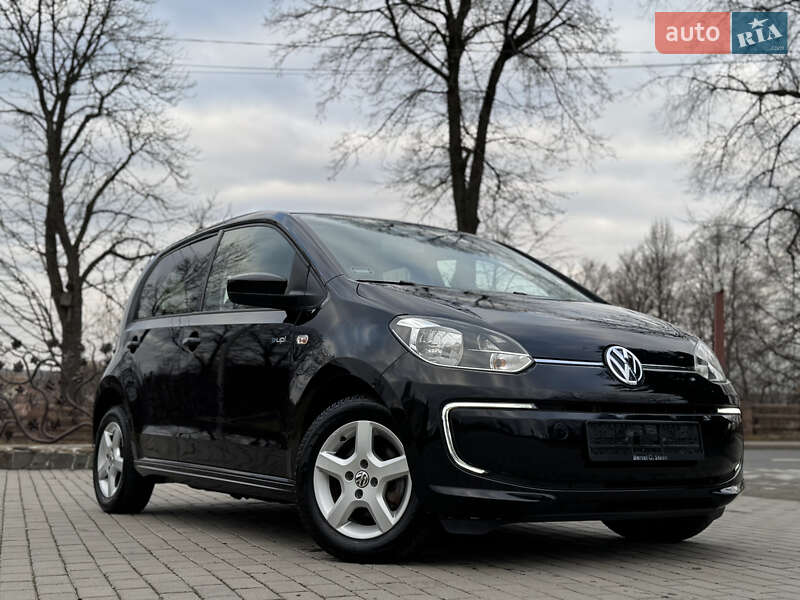 Хэтчбек Volkswagen Up 2015 в Дрогобыче