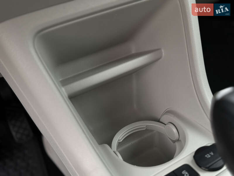 Хэтчбек Volkswagen Up 2015 в Дрогобыче